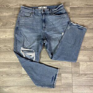 Hollister Ripped Curvy High Rise Mom Jeans Light Wash sz 11 Short